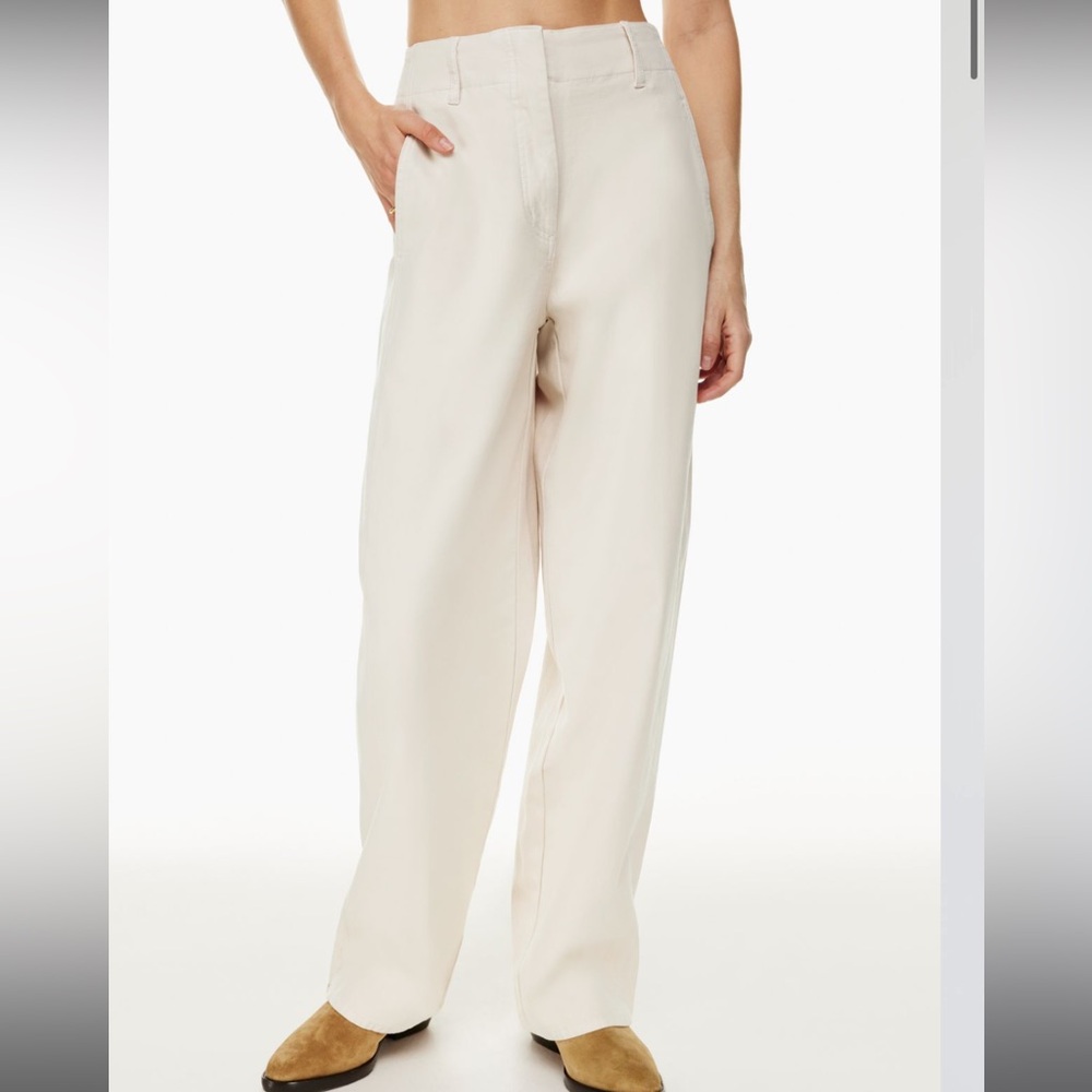 Aritzia Ascendent Pant Size 4 in Birch